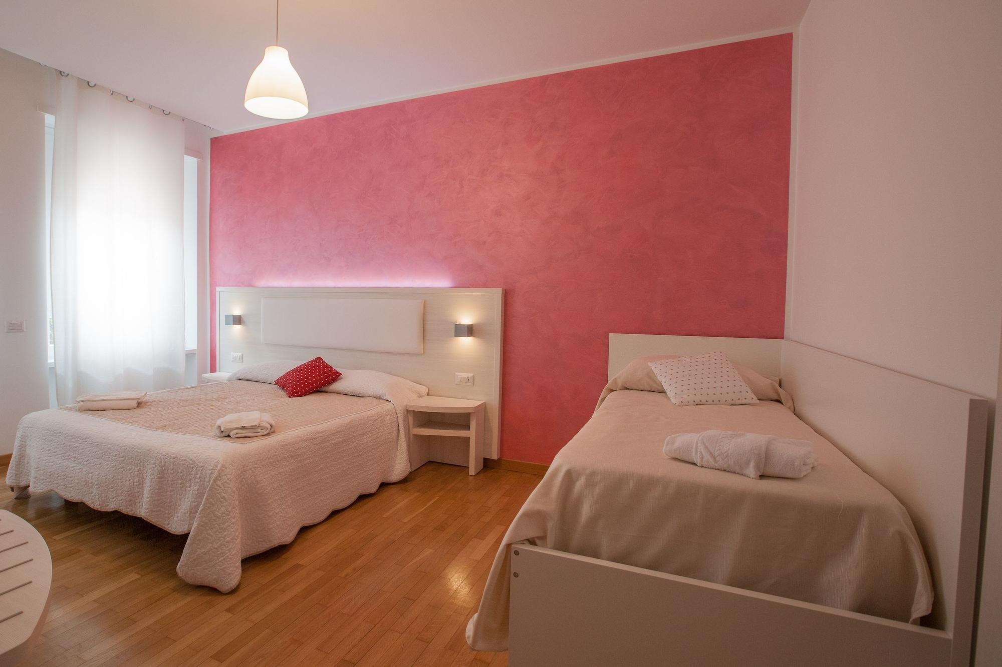 ローマ モメンティ ロマーニ ベッド&ブレックファースト Bed & Breakfast エクステリア 写真